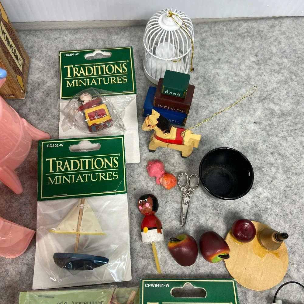 VTG Lot Dollhouse Furniture Accessories‎ Renwal BEST Tootsietoy Mattel Superior